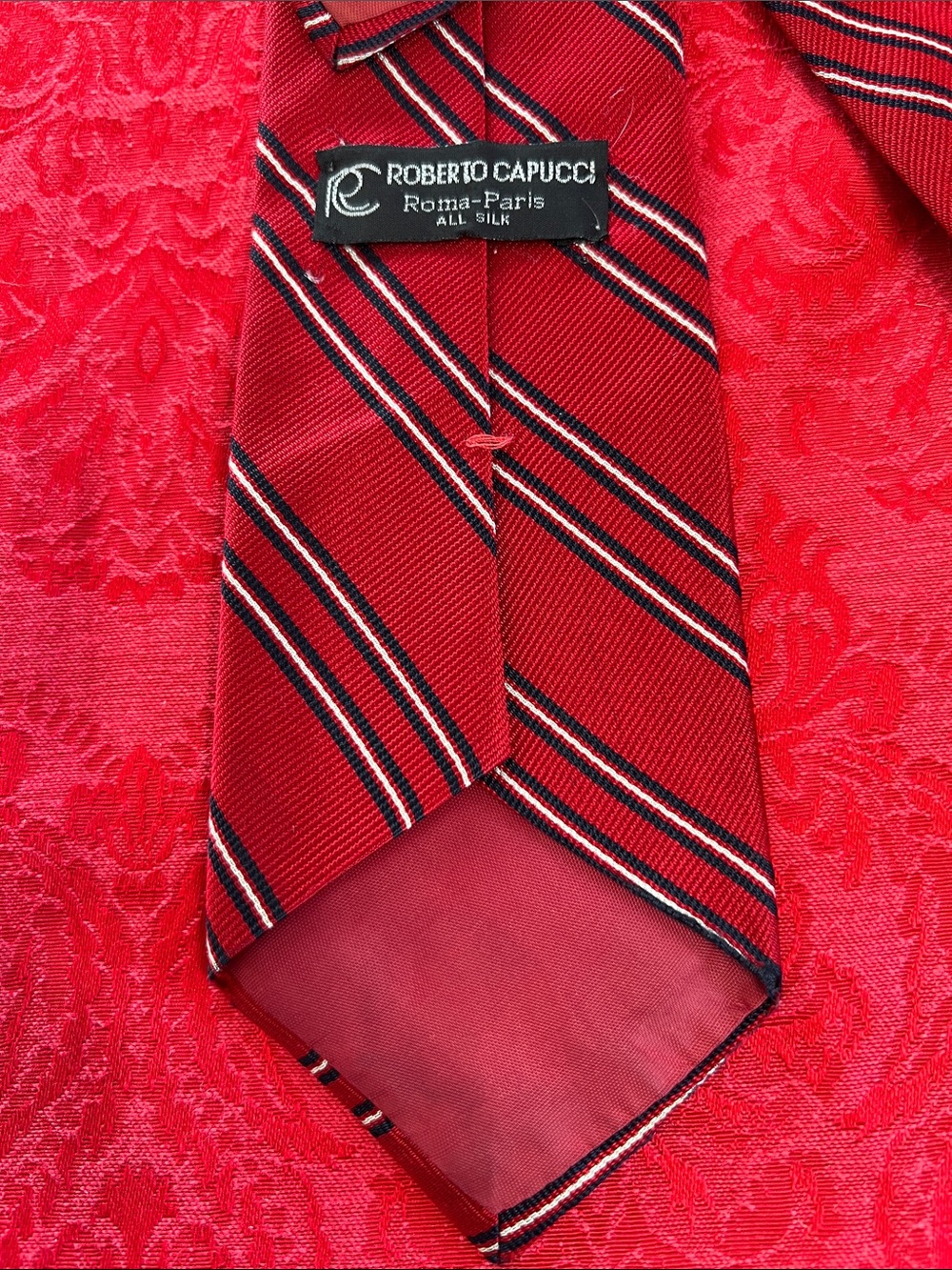 Roberto Capucci Roma Paris Men’s Red Striped 100% Silk Tie 56” x 3.5”